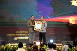 Raih Arkaya Wiwarta Prajanugraha, Polri Dinobatkan sebagai Badan Publik Terbaik Nasional 