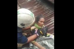 Dilaporkan Hilang, Nenek di Surabaya Ternyata Tidur di Atap Rumah Tetangga<
