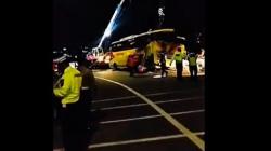 TKP Kecelakaan Maut di Semarang, Bus Melaju Kencang di Tikungan Simpang Susun dan Terguling