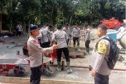 Polri Bersama Pemda Pesisir Selatan Bangun Hunian Sementara bagi Pengungsi Korban Banjir