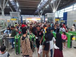 Libur Nataru, Stasiun Cikarang Jadi yang Paling Ramai Penumpang