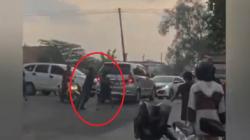 Viral! Perkelahian Sopir dan Kernet Truk Lawan 2 Supeltas  Gunakan Besi dan Kayu di Jombang