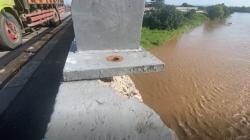 Baut Pengaman Jembatan Ploso Jombang Hilang, Warga Resah Kondisi Membahayakan<