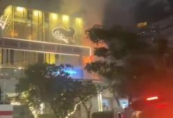 Papan Reklame Samping Sarinah Terbakar, Api Berhasil Dipadamkan