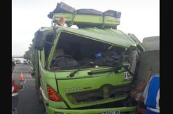 Kecelakaan Maut 2 Truk Tabrakan di Tol Cipularang, 1 Orang Kernet Tewas<