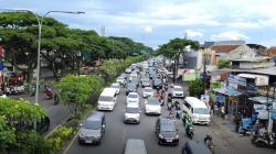 Arus Balik Awal Tahun, 31.000 Kendaraan Padati Gerbang Tol Pasteur Tinggalkan Bandung<