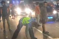 Pemotor Tewas Tabrak Median Jalan usai Rayakan Tahun Baru di Tegal<