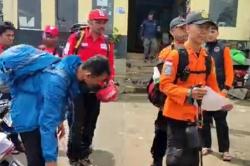 Operasi SAR Ditutup, Relawan Lanjutkan Pencarian Pendaki Hilang di Gunung Slamet<