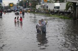 28 RT dan 6 Ruas Jalan di Jakarta Masih Terendam Banjir Pagi Ini<