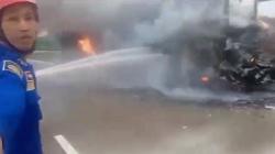 Bus Ludes Terbakar di Tol Bakauheni–Terbanggi Besar, Diduga Korsleting AC<