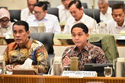 Menhut Moratorium Penebangan dan Pengangkutan Kayu Imbas Banjir dan Longsor Sumatra