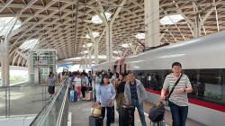 15.000 Tiket Kereta Cepat Whoosh Terjual pada Libur Isra Miraj, Masyarakat Serbu Promo