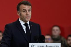 Heboh, Mata Presiden Prancis Macron Bengkak dan Merah saat Pidato