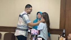Momen Romantis Ammar Zoni Elus Pipi dr Kamelia di PN Jakpus, Pengunjung Auto Ikut Baper