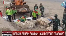 Disentil Prabowo, Ribuan Personel TNI-Polri Bersihkan Sampah di Pantai Yeh Sumbul Bali<