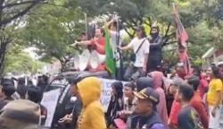 Demo Mahasiswa di Kantor Bupati Jeneponto Ricuh, Protes Kartu KIS Dinonaktifkan