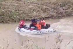 3 Pemuda Tenggelam usai Ban Karet Terbalik di Sungai Bodri Kendal, 1 Hilang