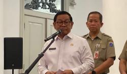 Driver Ojol Kecelakaan gegara Jalan Berlubang di Grogol, Pramono Minta Maaf<