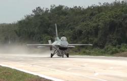Pesawat Tempur F-16 dan Super Tucano Uji Coba di Tol Trans Sumatera, Ini Kata KSAU<