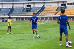 Jadwal Persib Vs Persita di Super League Malam Ini, Debut Sergio Castel?