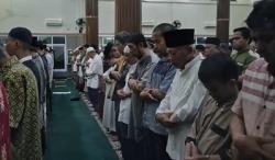 Bacaan Bilal Tarawih 11 Rakaat, Lengkap Jawaban Jemaah dan Doa Kamilin