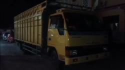 Truk Ditinggalkan Sopir di Pinggir Jalan Belitung, Polisi Temukan Jutaan Batang Rokok Ilegal<