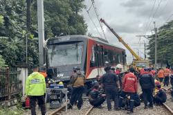Kereta Bandara Tabrak Truk di Tangerang, Sopir-Petugas Palang Pintu Diperiksa Polisi