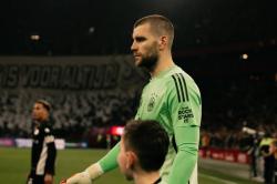 Maarten Paes Jumpa Lamine Yamal? Ajax Dijadwalkan Bentrok Barcelona!