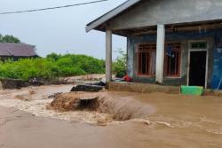 Banjir Terjang Lombok Barat dan Bima NTB, Lebih dari 1.500 Jiwa Terdampak<