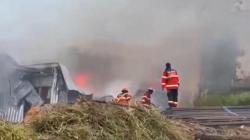 Kebakaran Hebat di Bandung Barat, 2 Gudang dan Bengkel Hangus Dilalap Api<