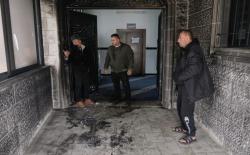 Pemukim Yahudi Israel Bakar Masjid di Tepi Barat, Coret Tembok Hina Nabi Muhammad