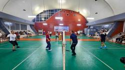 Ngabuburit, Kepala BKN Tanding Badminton Bareng Mendikdasmen