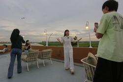 Spot Nongkrong View Runway Bandara Soetta, Nonton Pesawat Take Off - Landing