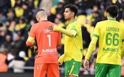 Bikin Haru! Kiper Nantes Pura-Pura Cedera demi Rekan Setim Berbuka Puasa di Liga Prancis