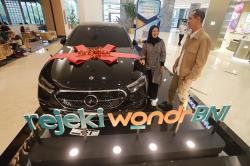Ekspresi Bahagia Nasabah BNI Dapat Mobil Mewah