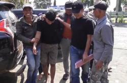 Tak Kuat Sembunyi, Penembak Teman Duel Kartu di Lampung Timur Serahkan Diri ke Polisi<