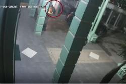 Terekam CCTV, Pria Bawa Mobil Bobol ATM Pakai Alat Las di Martapura Banjar<
