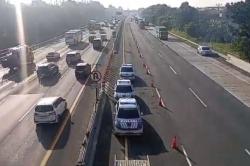 Tol Jakarta-Cikampek Dipadati Pemudik, Polisi Siapkan Contra Flow