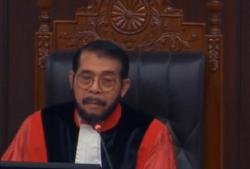 Anwar Usman Ikut Sidang Terakhir dan Pamit dari MK: Saya Mohon Maaf
