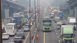 Polisi Tunda Penerapan One Way di Tol Jakarta–Cikampek, Arus Mudik Masih Lancar<