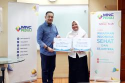 MNC Peduli Beri Bantuan ZIS dan Sembako untuk Petugas Honorer di Menteng