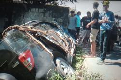 Kecelakaan Mobil Pemudik asal Jakarta Terguling Masuk Sawah di Bantul, 1 Tewas 7 Luka<