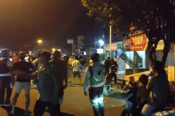 Bentrok Warga di Mataram Berujung Pembakaran, Polisi Amankan Sejumlah Pelaku<