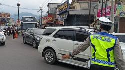 Macet 22 Km di Lingkar Gentong, Polisi Terapkan One Way