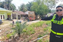 Kecelakaan Maut Mobil Tabrak Bus di Pekanbaru, 1 Orang Tewas dan 9 Luka<