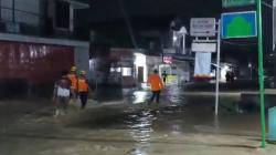 Banjir Rendam Ratusan Rumah di Brebes, Akses Pejagan–Prupuk Menuju Purwokerto Ditutup<