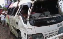 Kecelakaan Elf Rombongan Pemudik asal Lampung Masuk Jurang di Banyumas, 10 Luka-Luka<