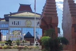 Efisiensi BBM, DPRD Jawa Timur Resmi Berlakukan WFH bagi ASN Setiap Rabu<