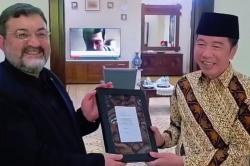 Dikunjungi Dubes Boroujerdi, Jokowi Sampaikan Simpati ke Rakyat Iran<