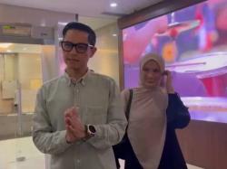 Dude Harlino dan Alyssa Soebandono Full Senyum meski Jadi Saksi Kasus Penipuan 2,4 Triliun